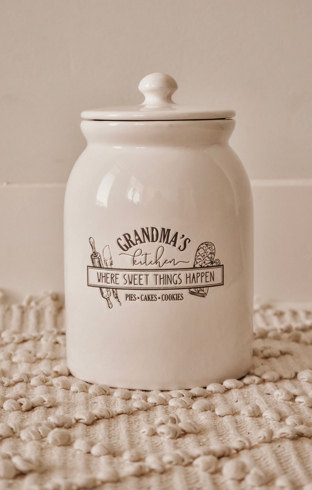 Grandma's Kitchen Nostalgic Cookie Jar