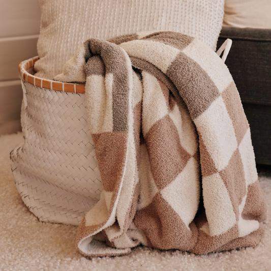 Checkered Reversible Cozy Fleece Throw Blanket