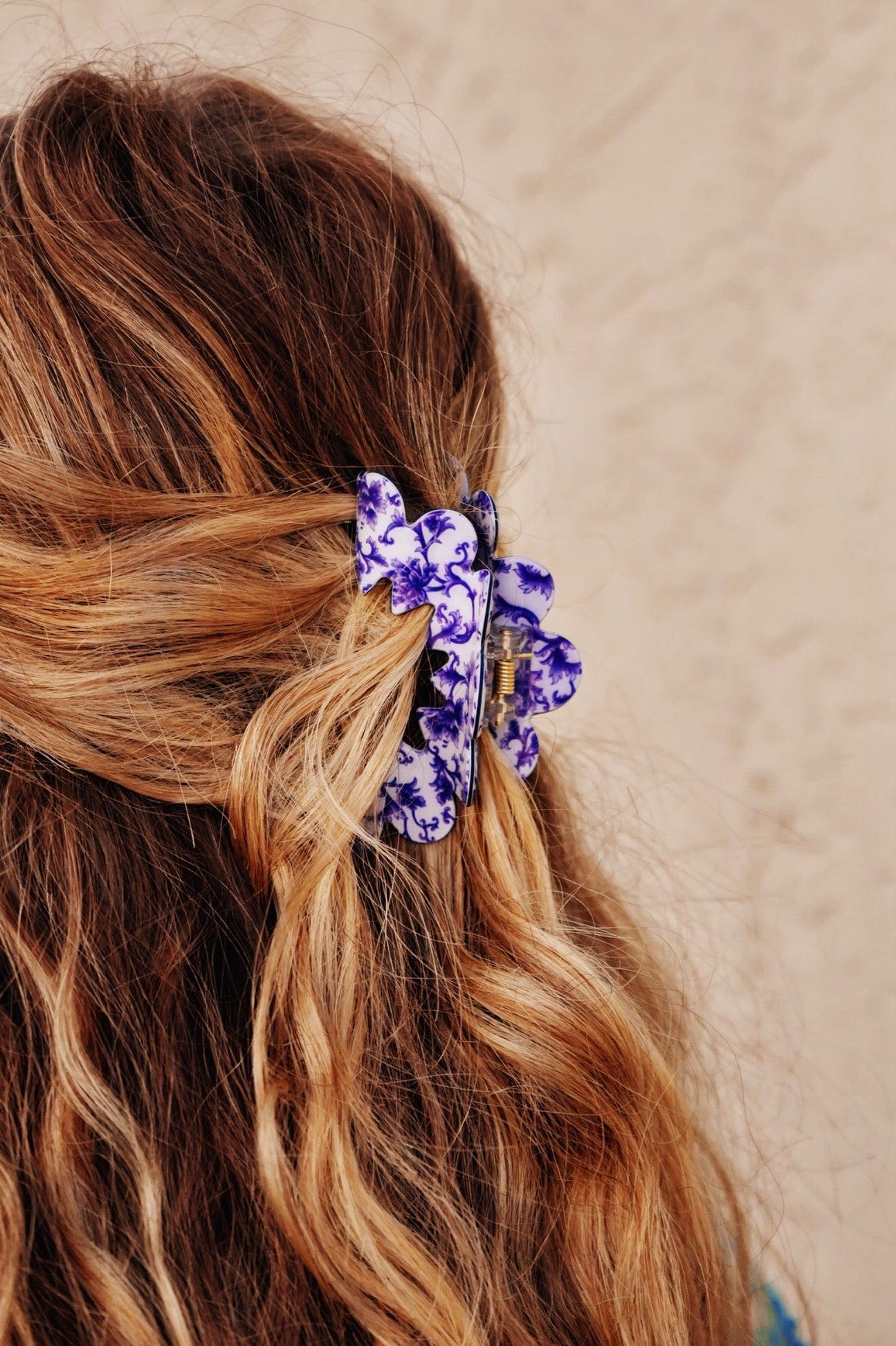 Wave Flowers Claw Clip