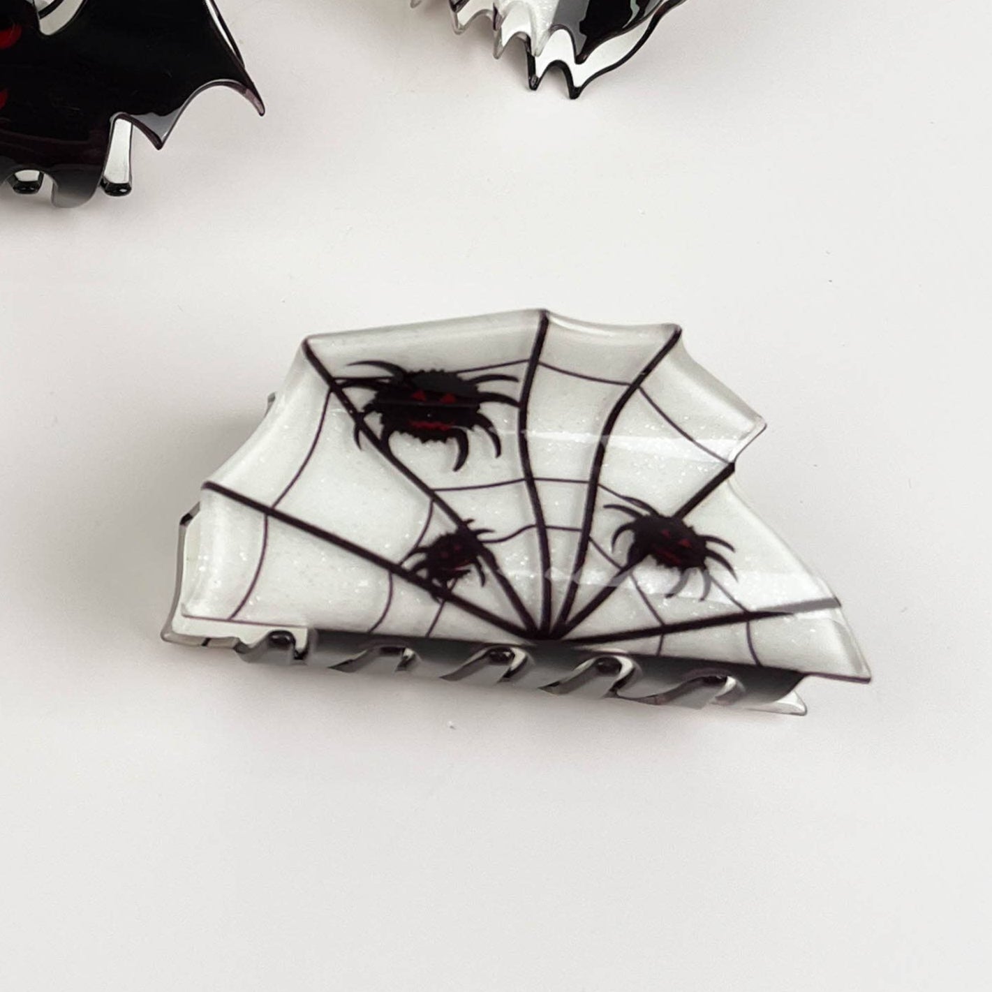 Spider Web Claw Clip