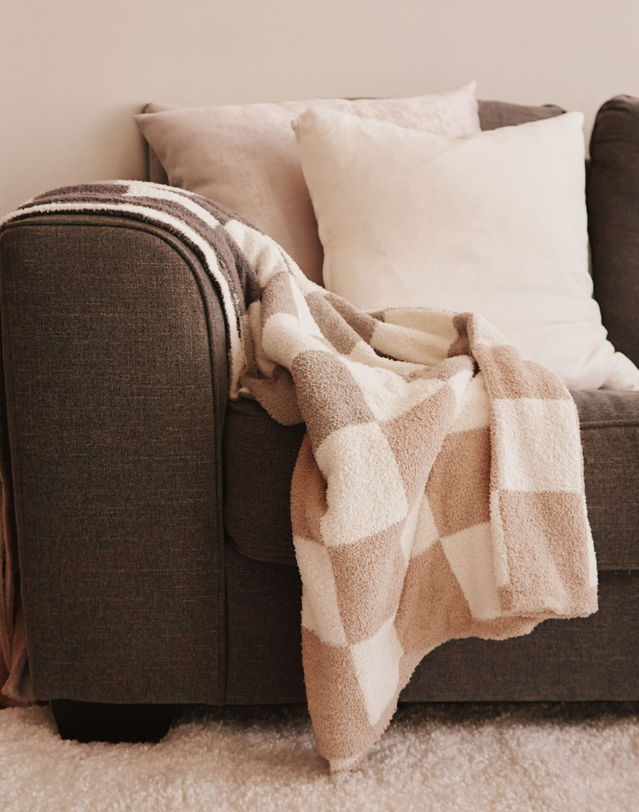 Checkered Reversible Cozy Fleece Throw Blanket