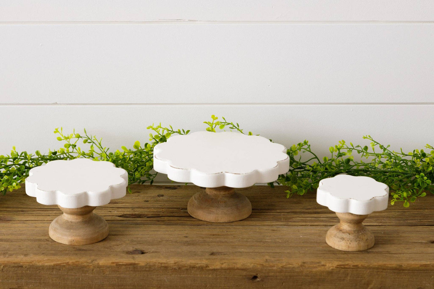 Chippy Floral Shaped Wood Riser