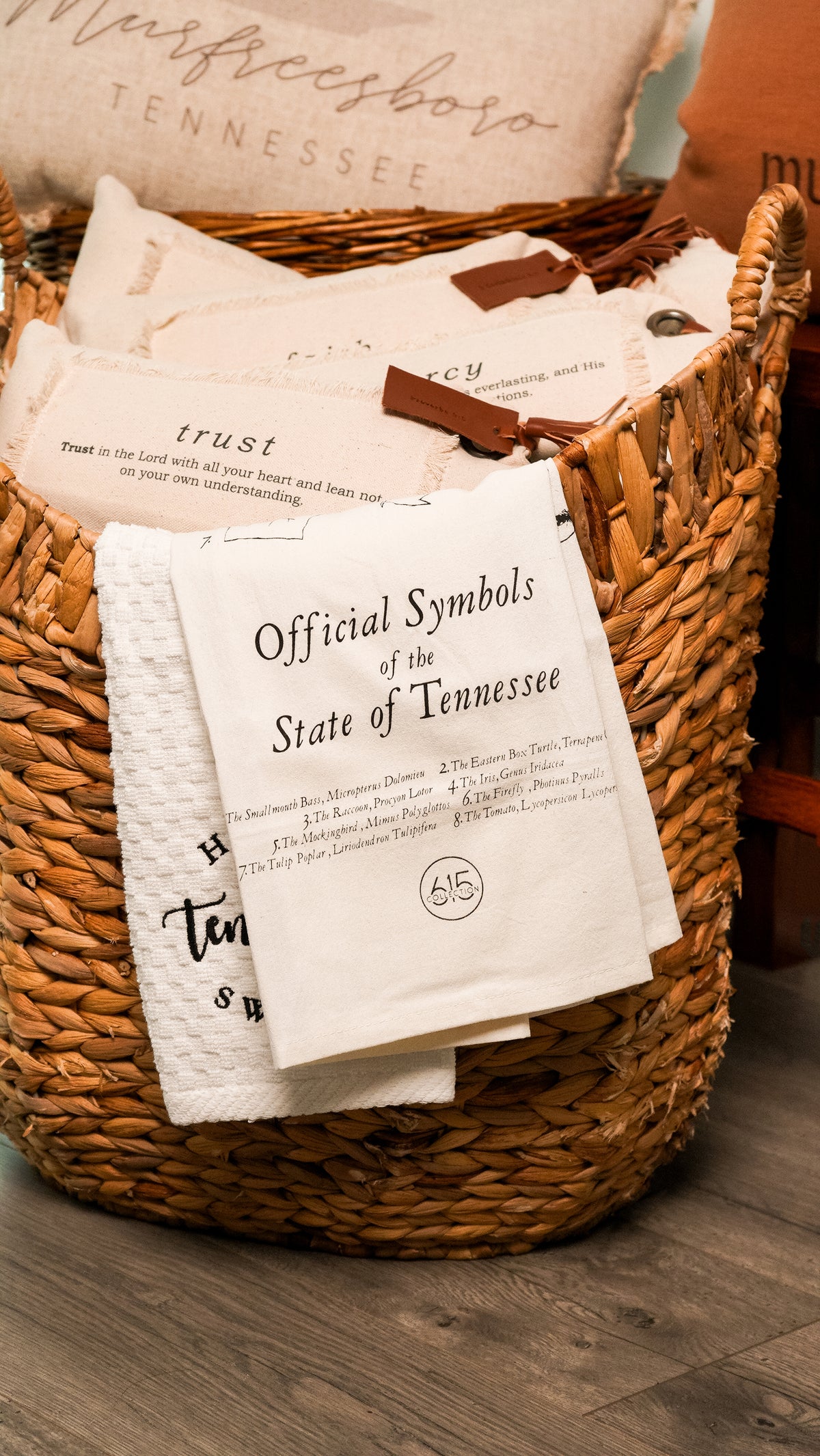 Tennessee State Symbols Tea Towel