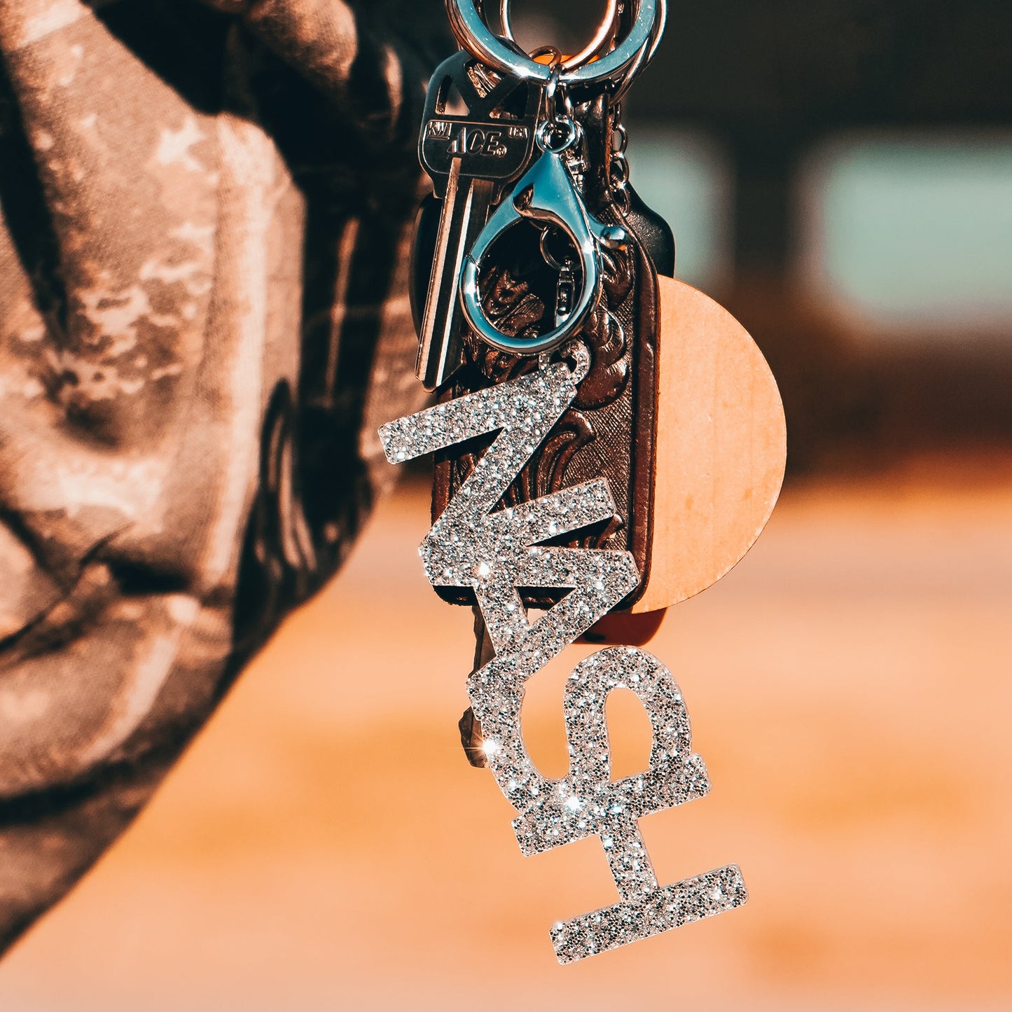 Nash Glitter Acrylic Keychain [Silver]