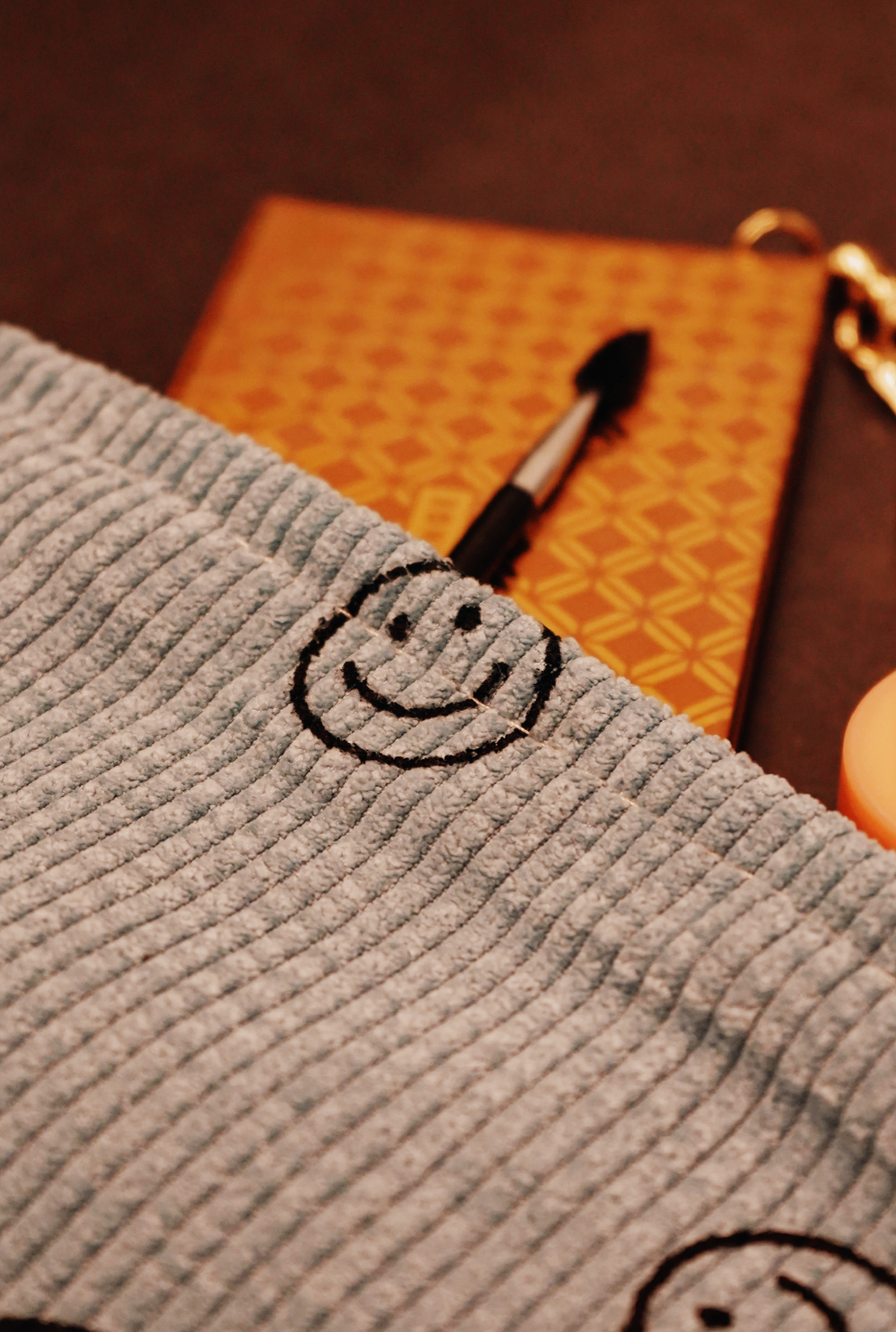 Smiley Face Corduroy Cosmetic Bag [Pink]