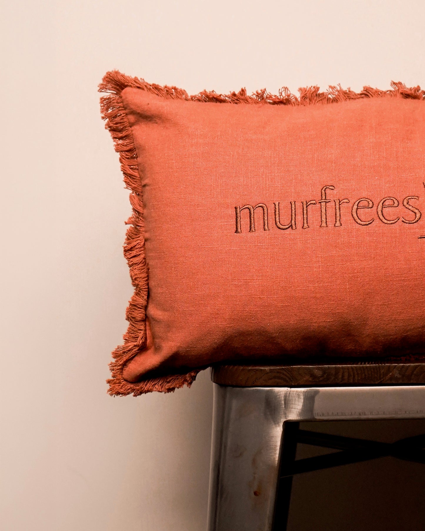 Tone on Tone Fringe Murfreesboro Pillow Small [Rust]