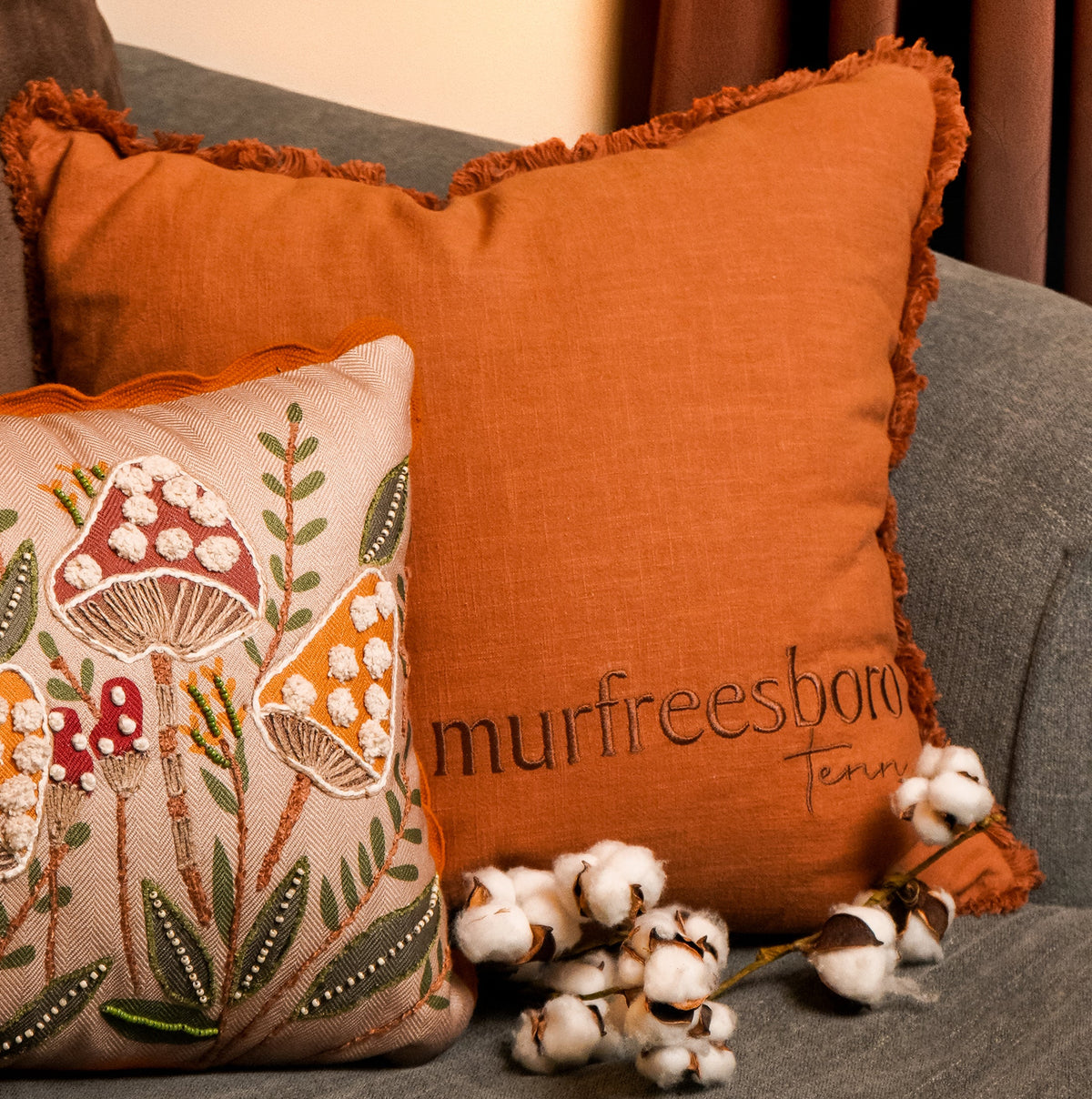 Tone on Tone Fringe Murfreesboro Pillow Large [Rust]