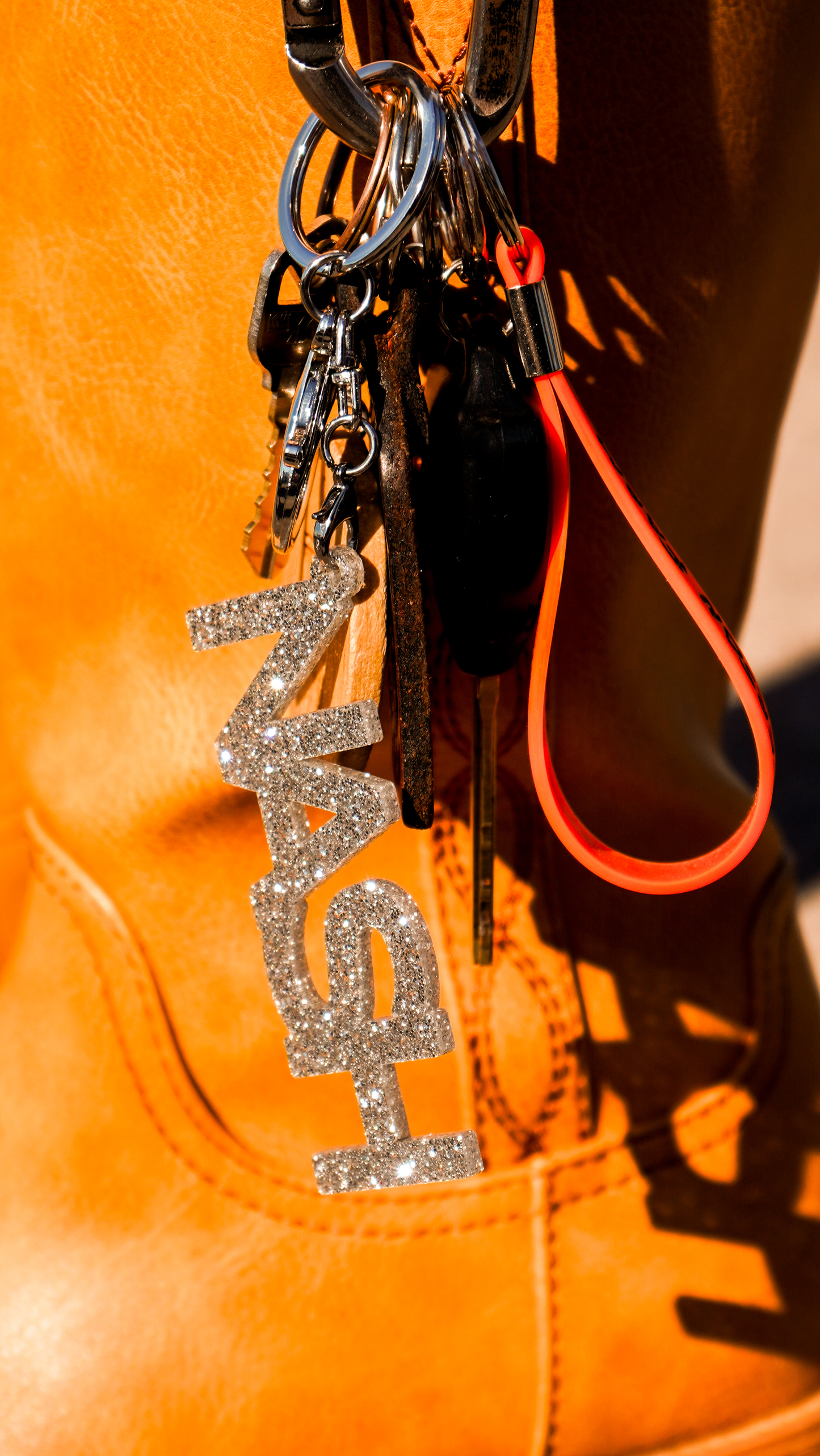 Nash Glitter Acrylic Keychain [Silver]