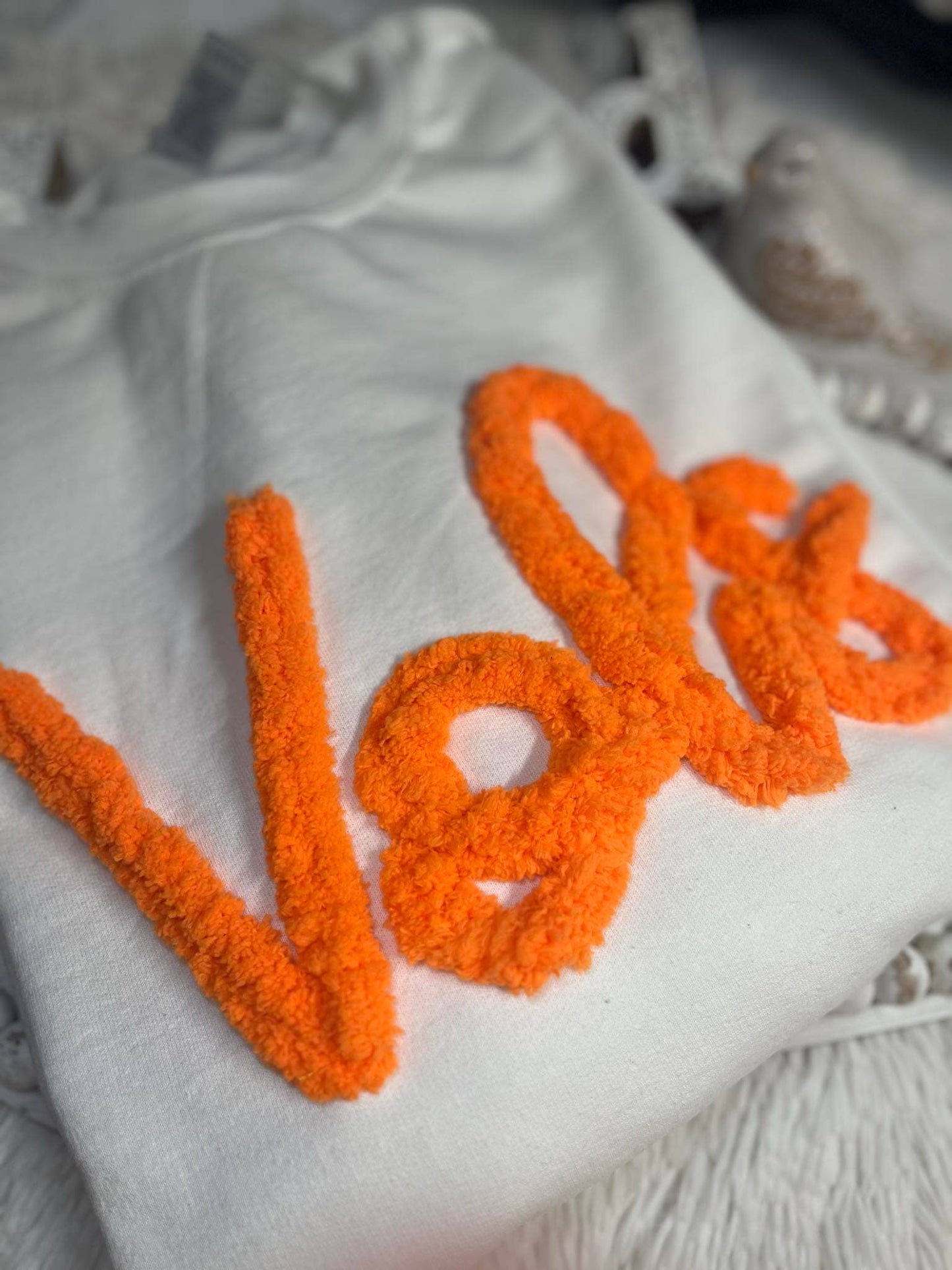 Vols Chenille Script Sweatshirt [White/Orange]