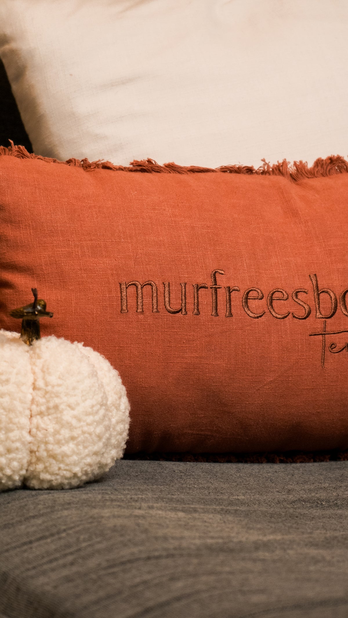 Tone on Tone Fringe Murfreesboro Pillow Small [Rust]