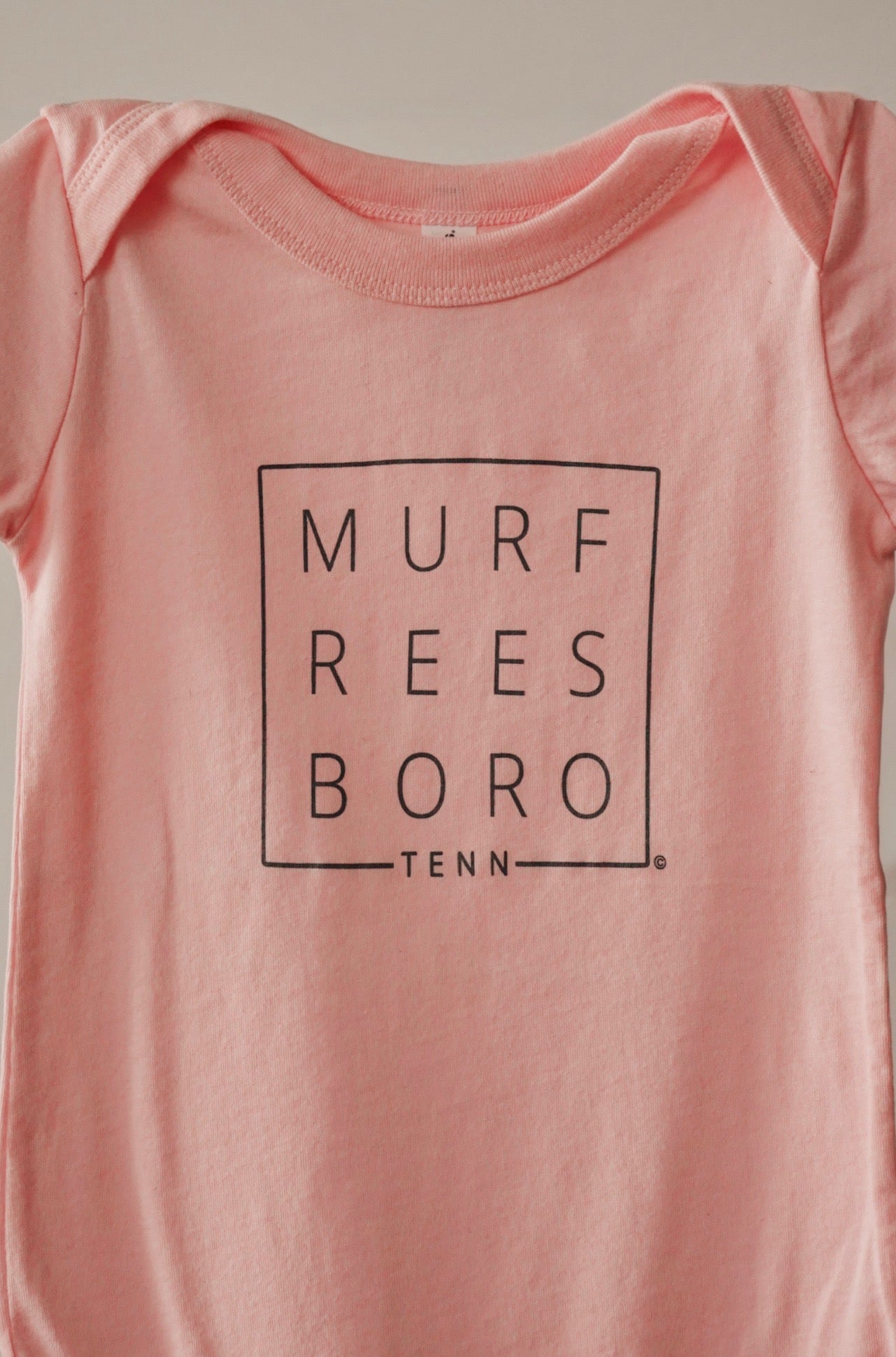 Murfreesboro Square© Baby Onesie [Pink]