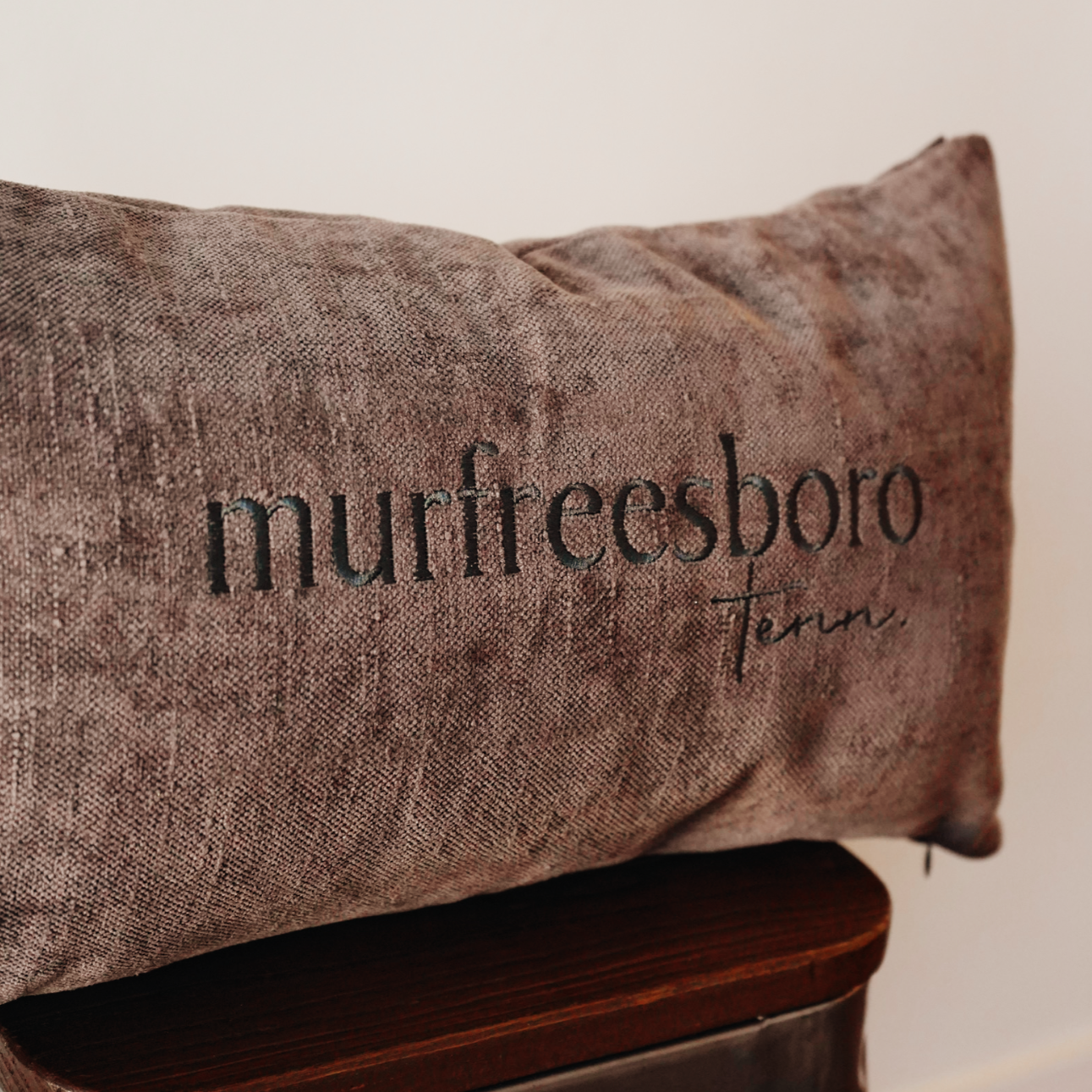 Murfreesboro Chenille Lumbar Pillow [Charcoal]