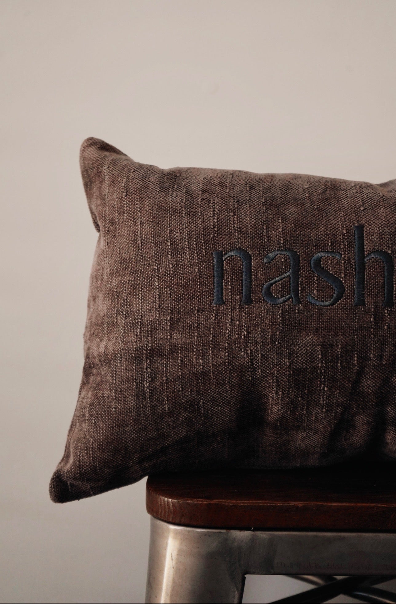 Nashville Chenille Lumbar Pillow [Charcoal]