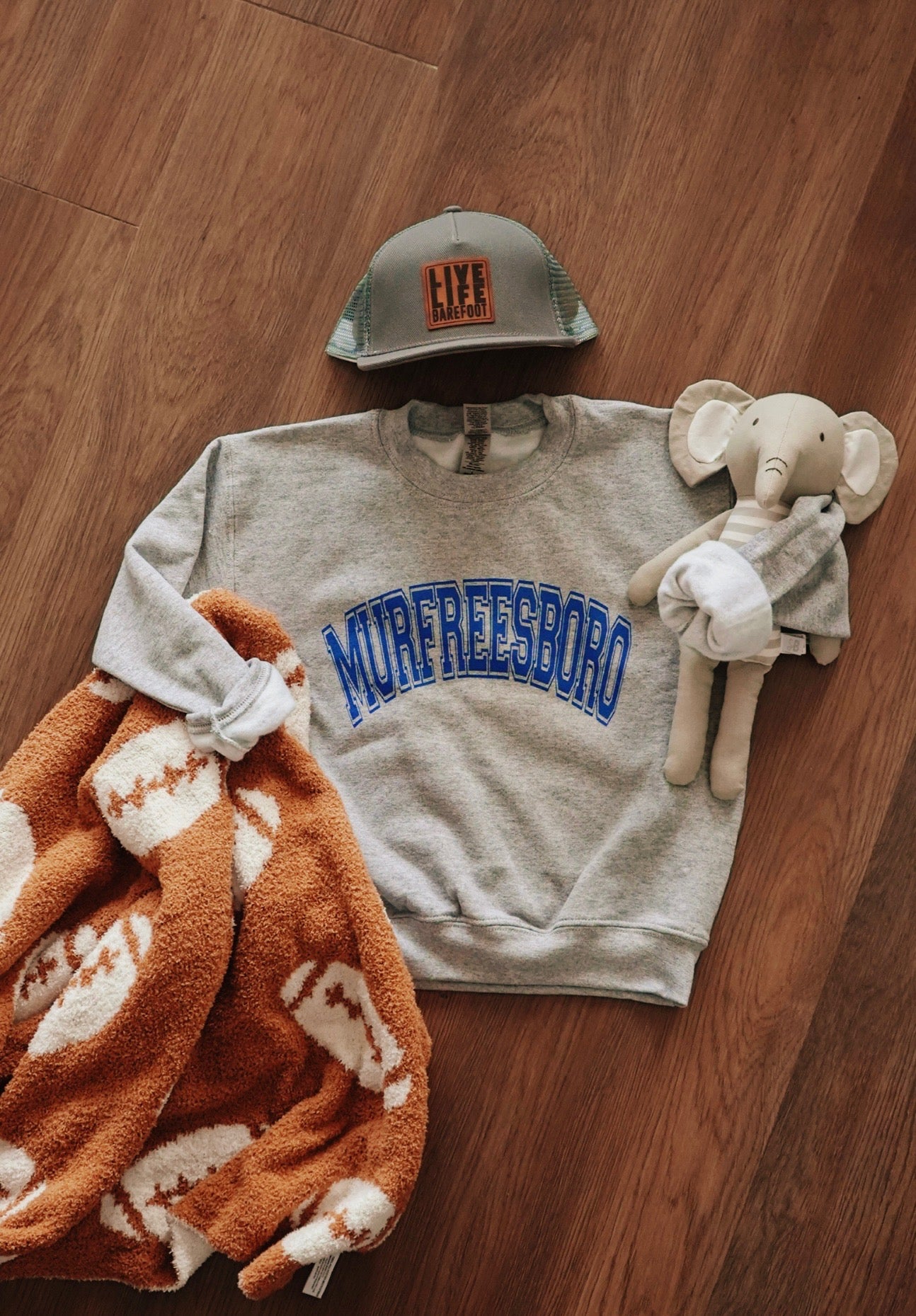 Live life Barefoot Kids Trucker Hat [Charcoal]