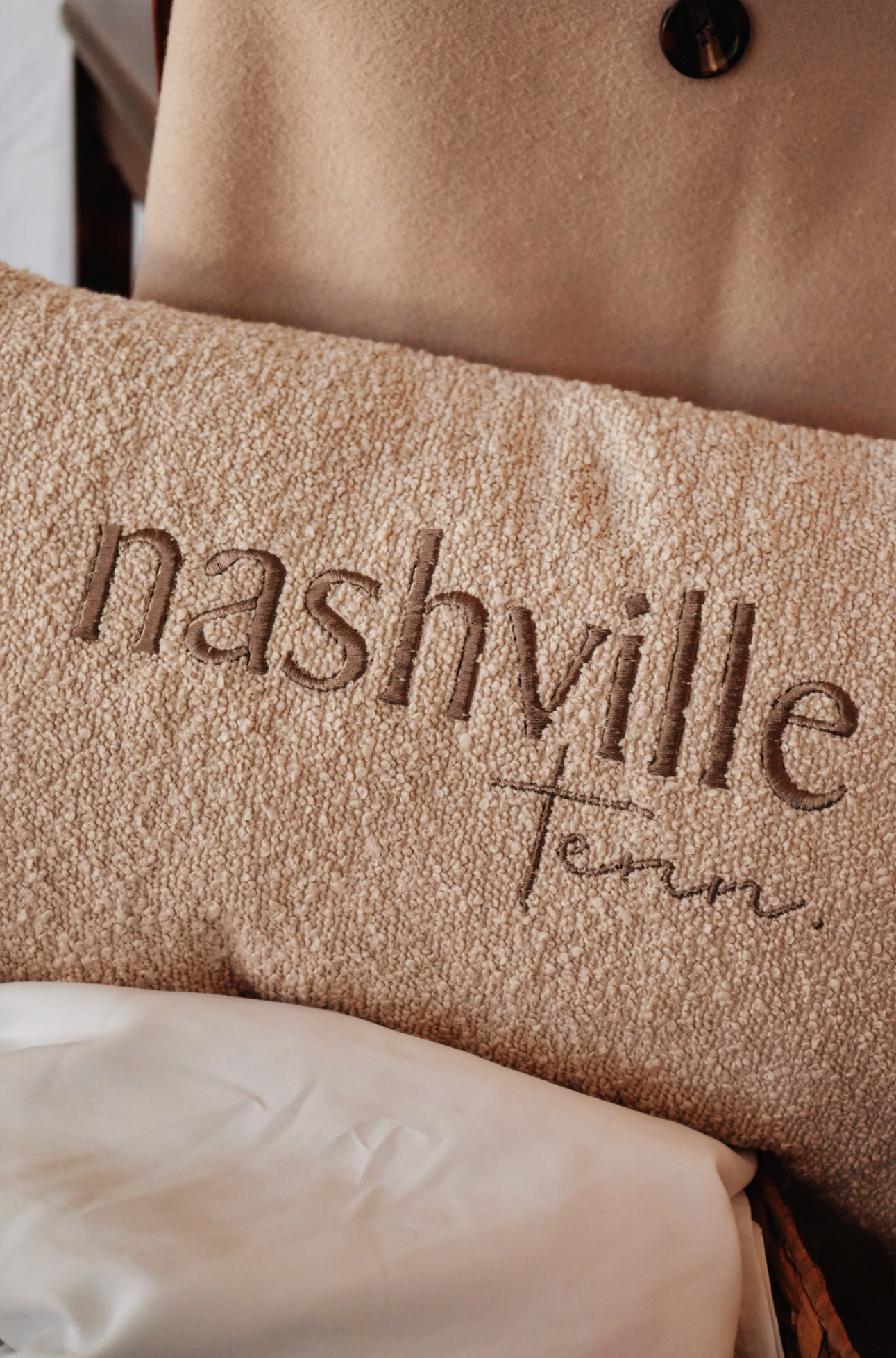 Nashville Textured Lumbar Pillow [Beige]