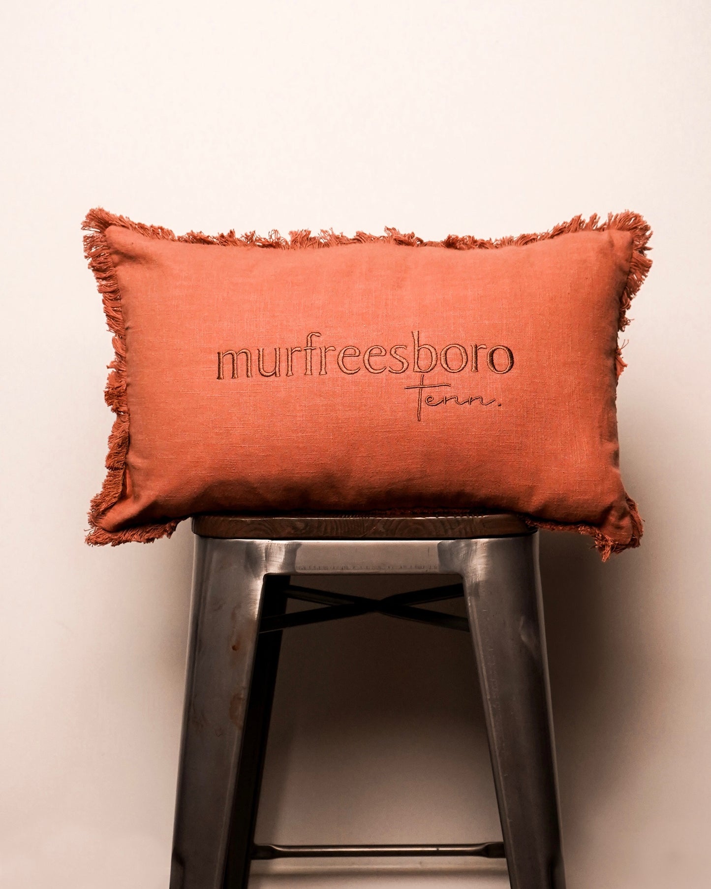 Tone on Tone Fringe Murfreesboro Pillow Small [Rust]