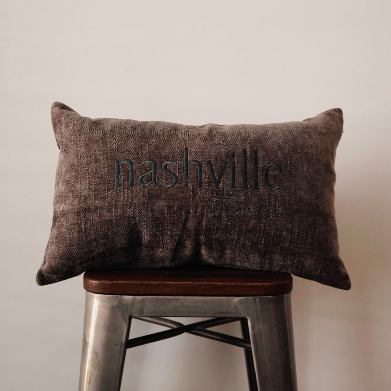 Nashville Chenille Lumbar Pillow [Charcoal]