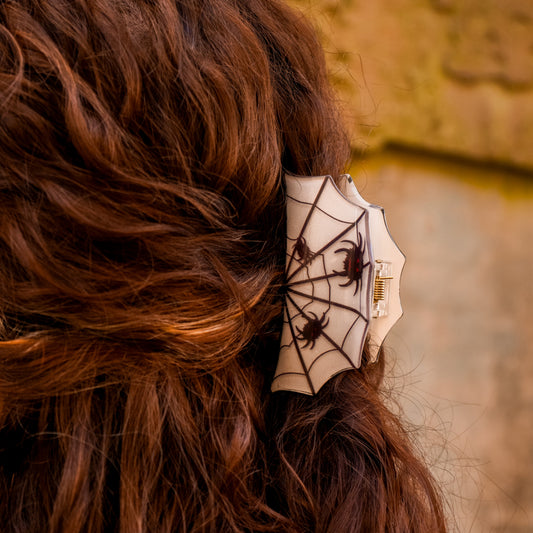 Spider Web Claw Clip