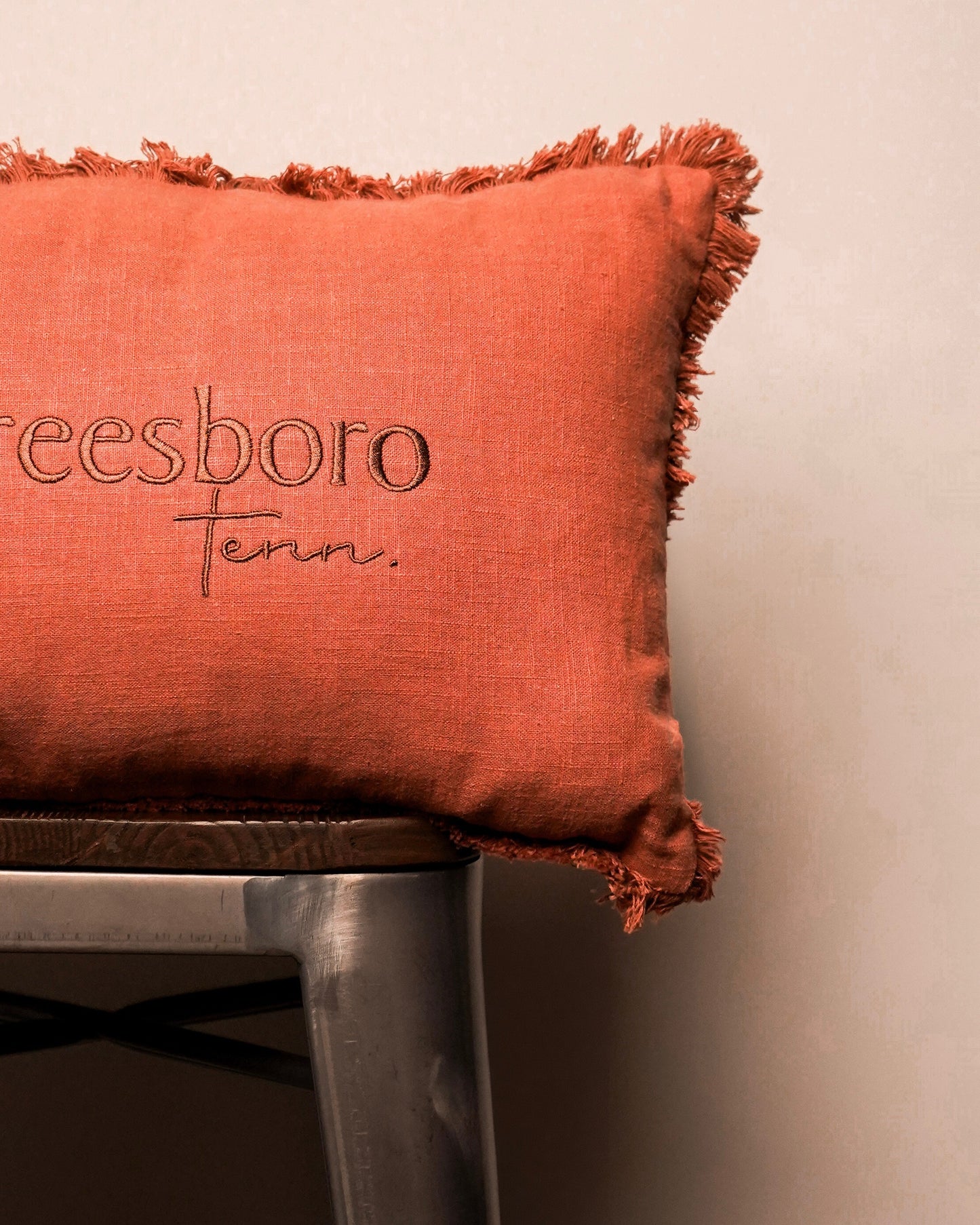 Tone on Tone Fringe Murfreesboro Pillow Small [Rust]