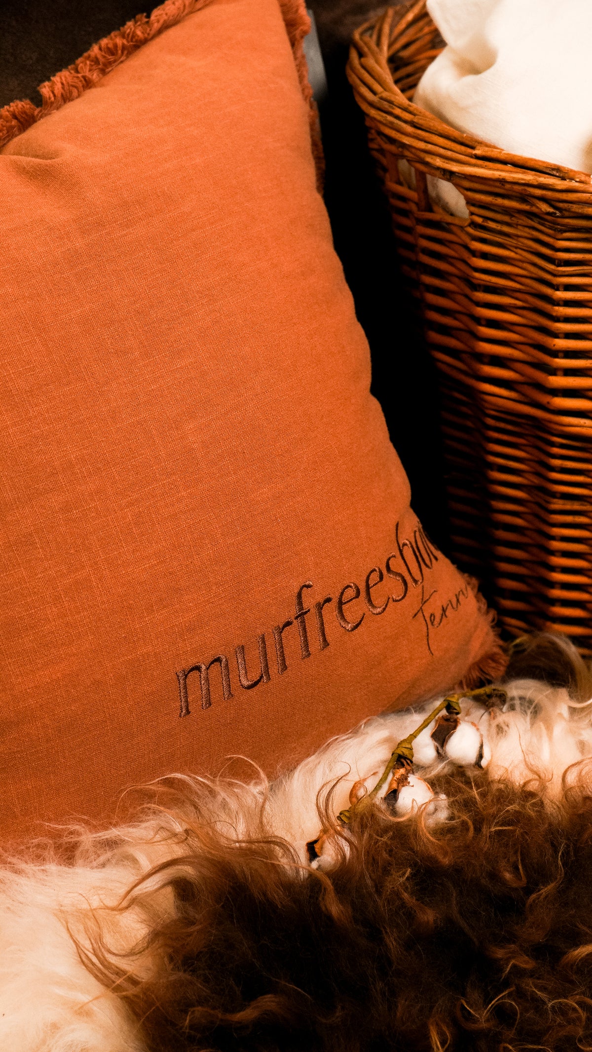 Tone on Tone Fringe Murfreesboro Pillow Large [Rust]