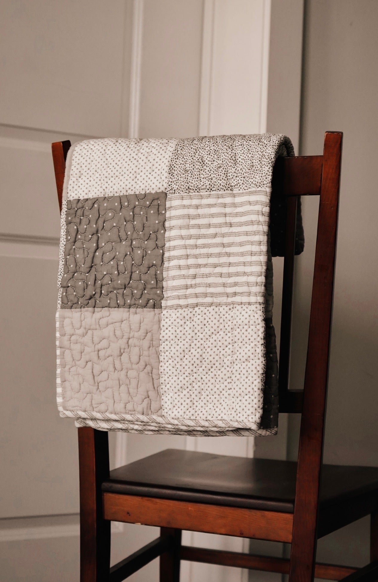 Southern Comfort Keepsake Quilt [Gray]