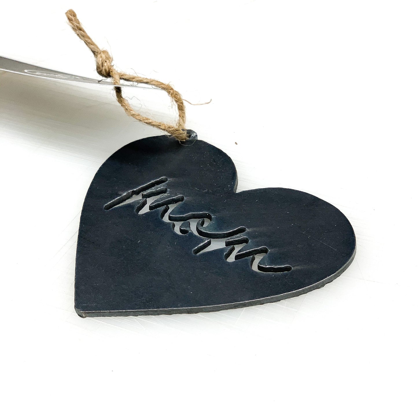 Rustic Metal Heart [Mama]